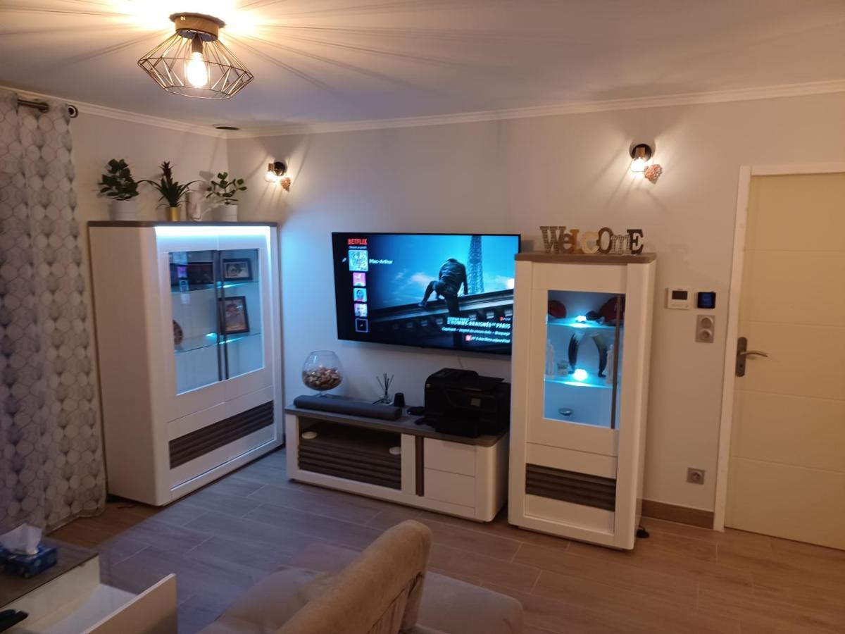 Chambre Privee/Climatisee+Tv /Petit Dejeuner Inclu/Tout Confort Nevers Exterior photo