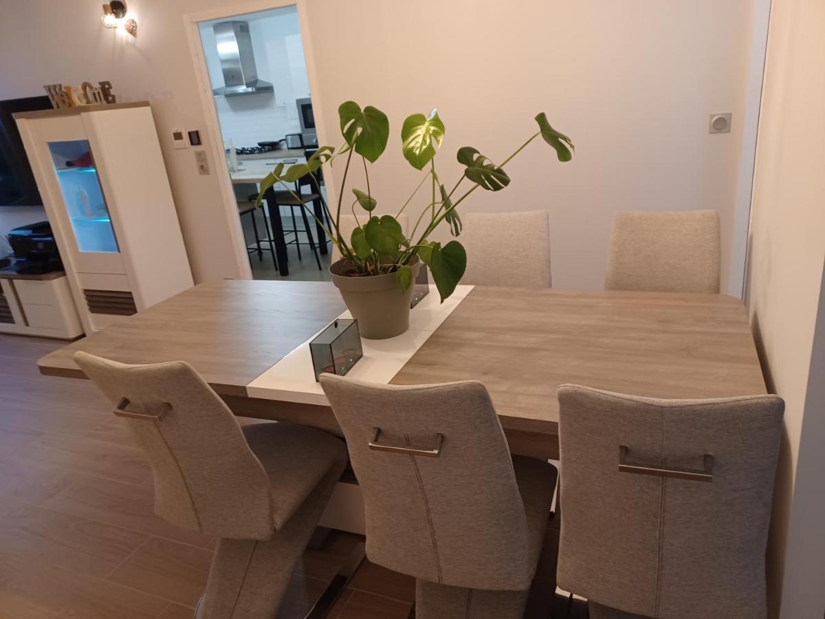 Chambre Privee/Climatisee+Tv /Petit Dejeuner Inclu/Tout Confort Nevers Exterior photo